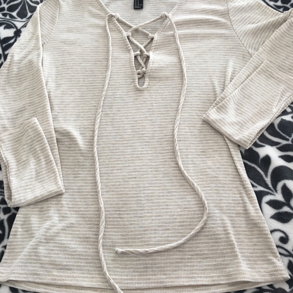Stripe fitted top